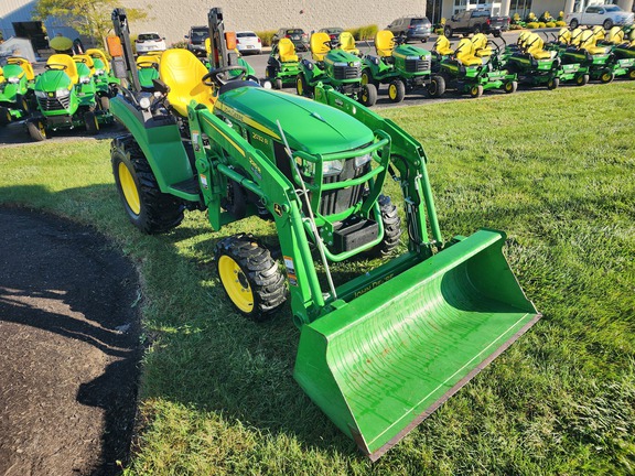 2018 John Deere 2032R Tractor Compact