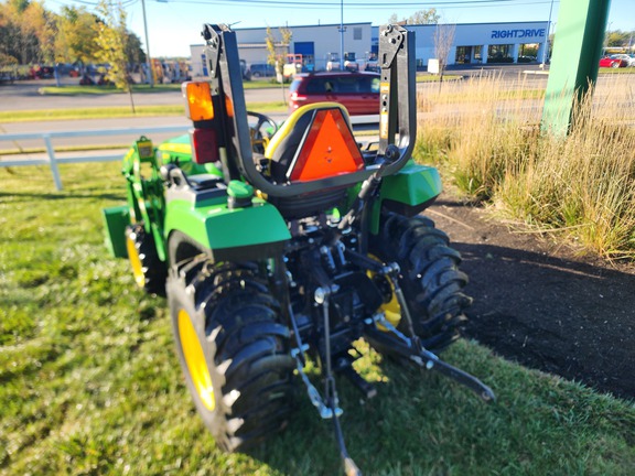 2018 John Deere 2032R Tractor Compact