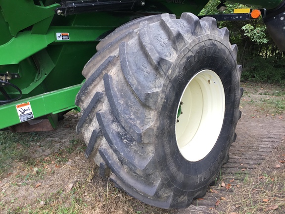 2010 Brent 1082 Grain Cart