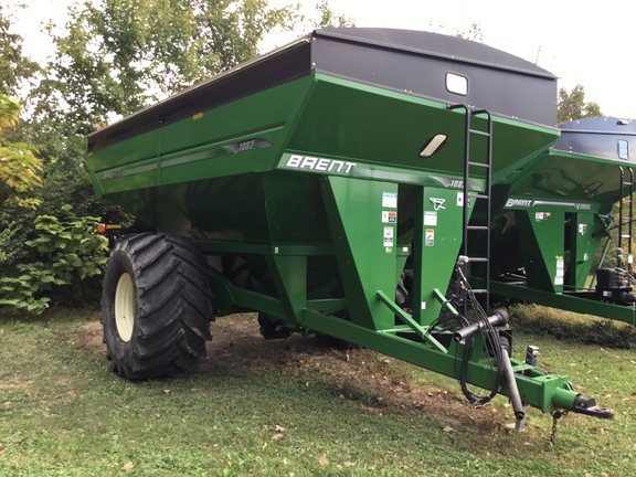 2010 Brent 1082 Grain Cart