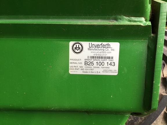 2010 Brent 1082 Grain Cart