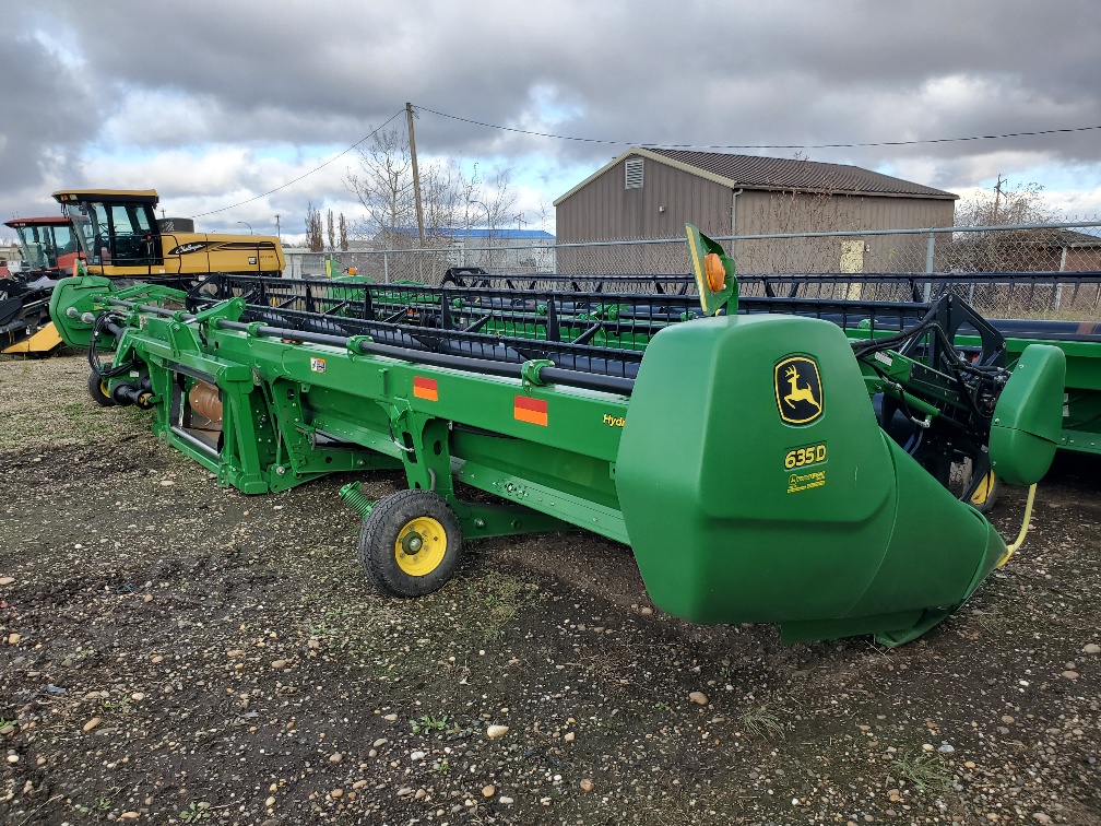 2014 John Deere 635D Header Combine for sale in Beaverlodge, AB ...