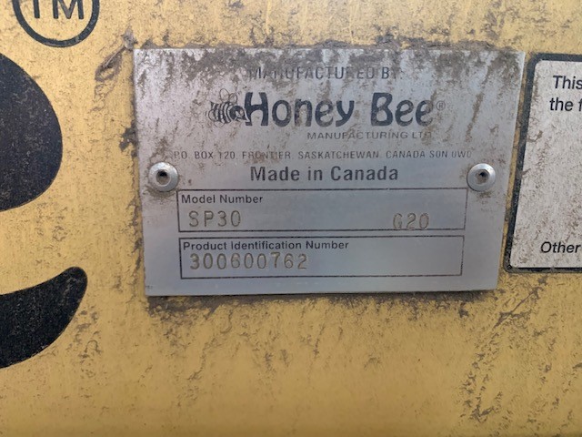2004 Honey Bee SP30 Header Combine