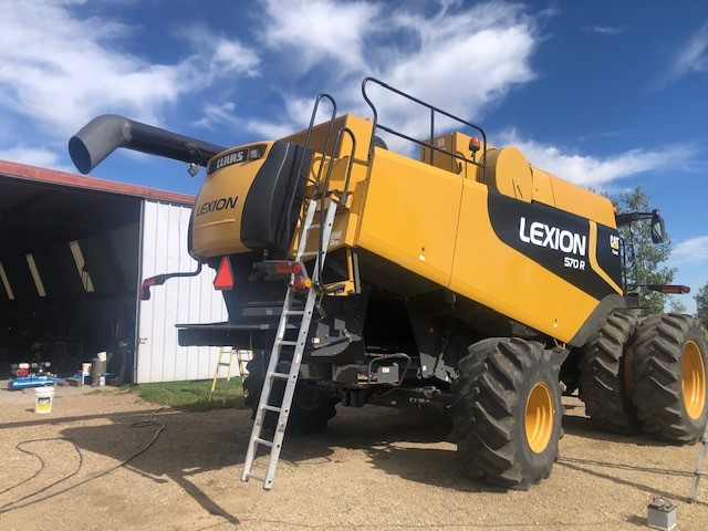 2008 CLAAS 570R Combine