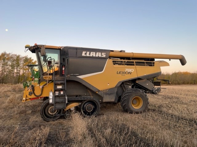 2017 CLAAS 780TT Combine