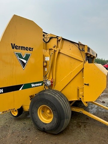 2016 Vermeer 605N Baler/Round