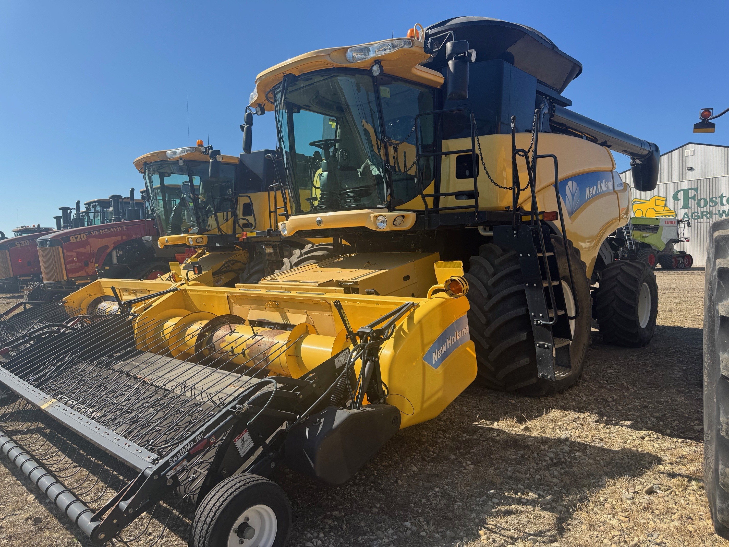 2008 New Holland CR9060 Combine