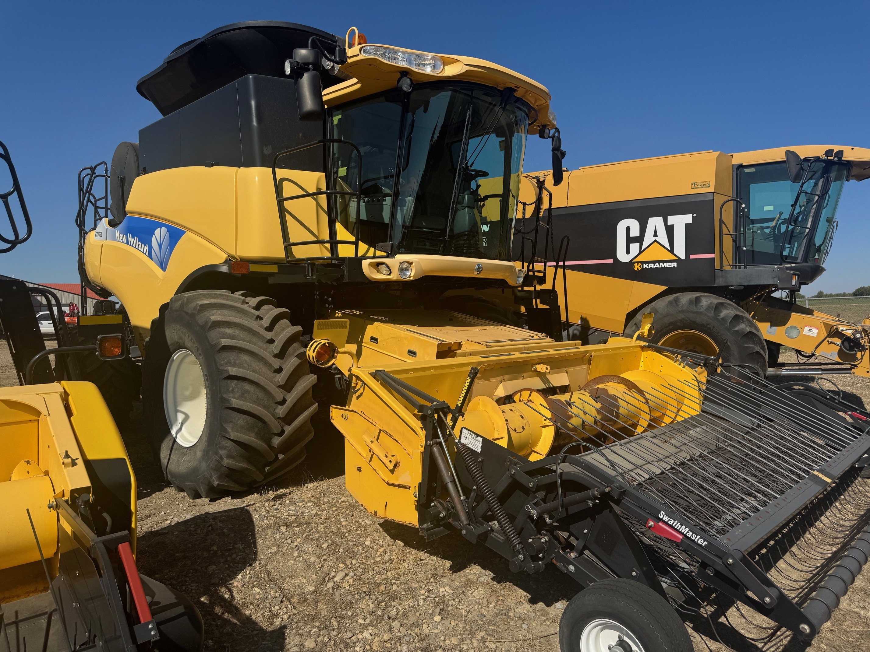 2008 New Holland CR9060 Combine