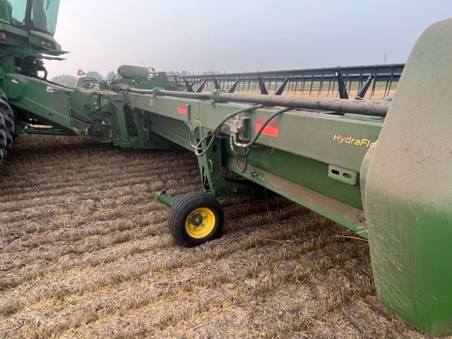 2012 John Deere 640D Header Combine