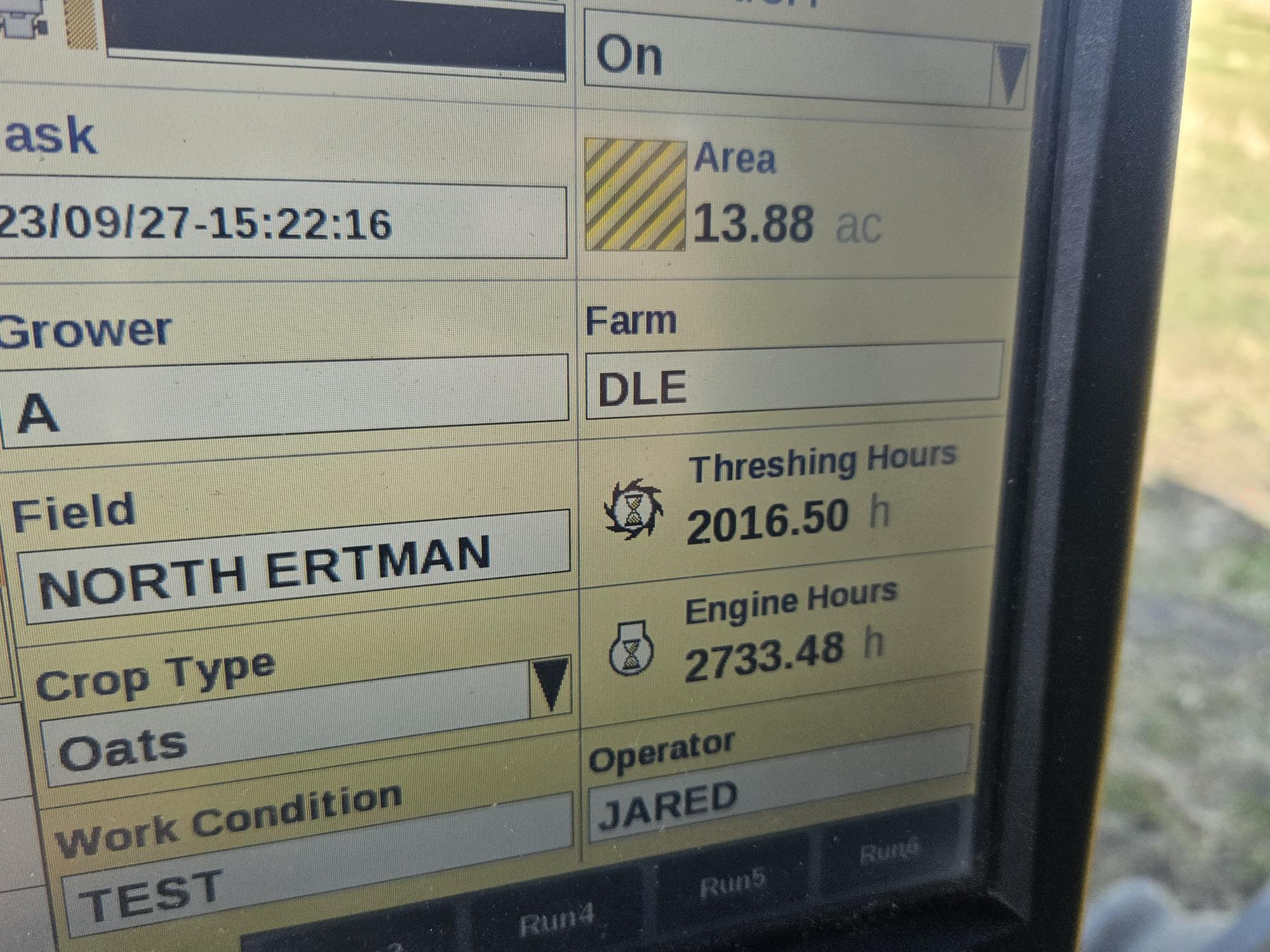 2011 New Holland CX8080 Combine