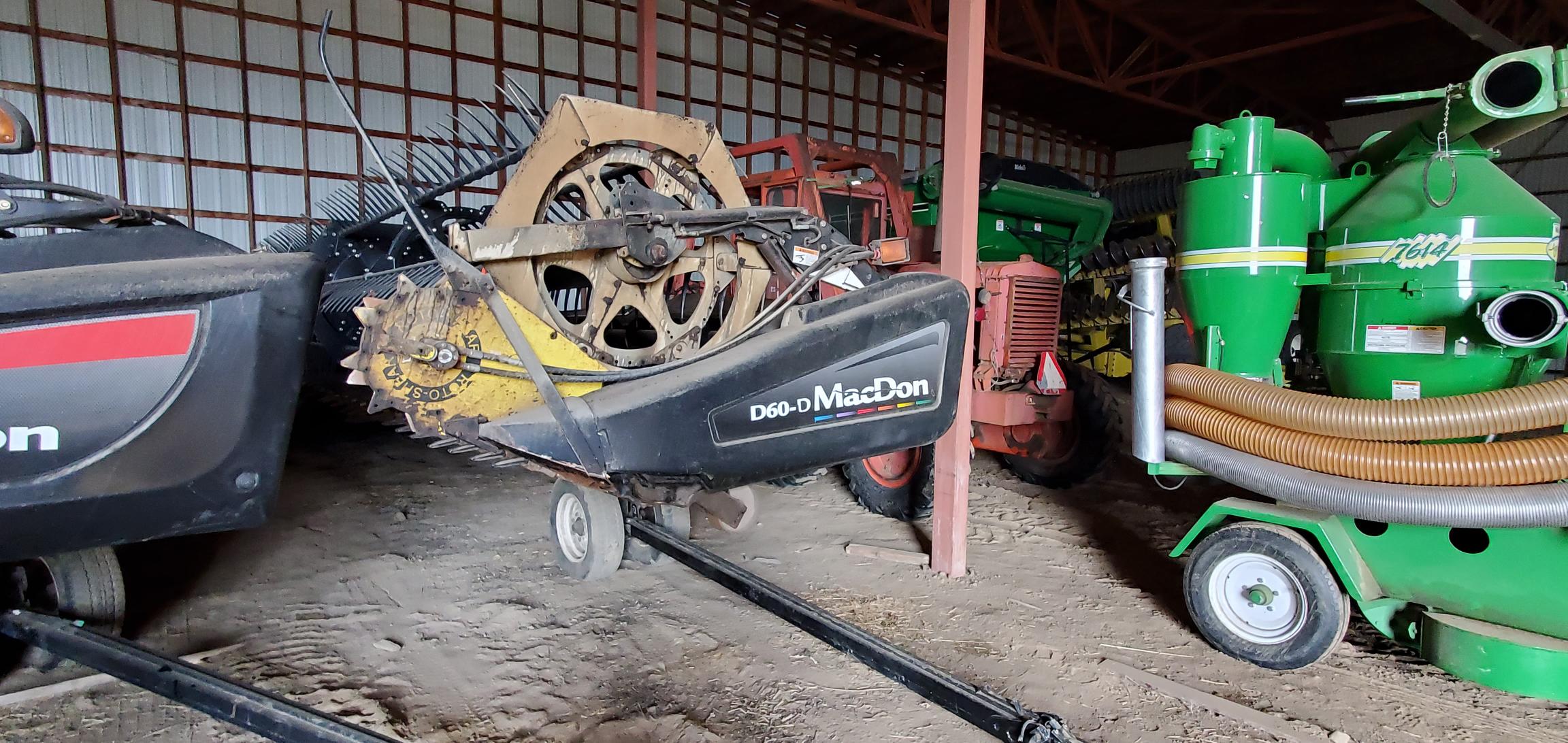 2009 MacDon M150 Windrower