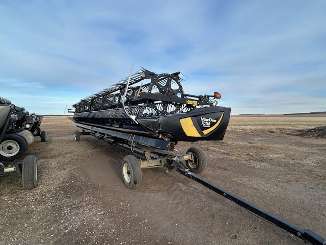 2018 MacDon FD140 Header Combine