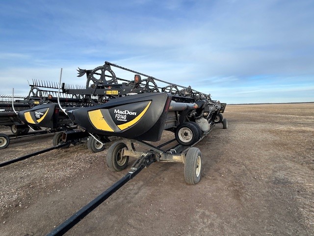 2018 MacDon FD140 Header Combine