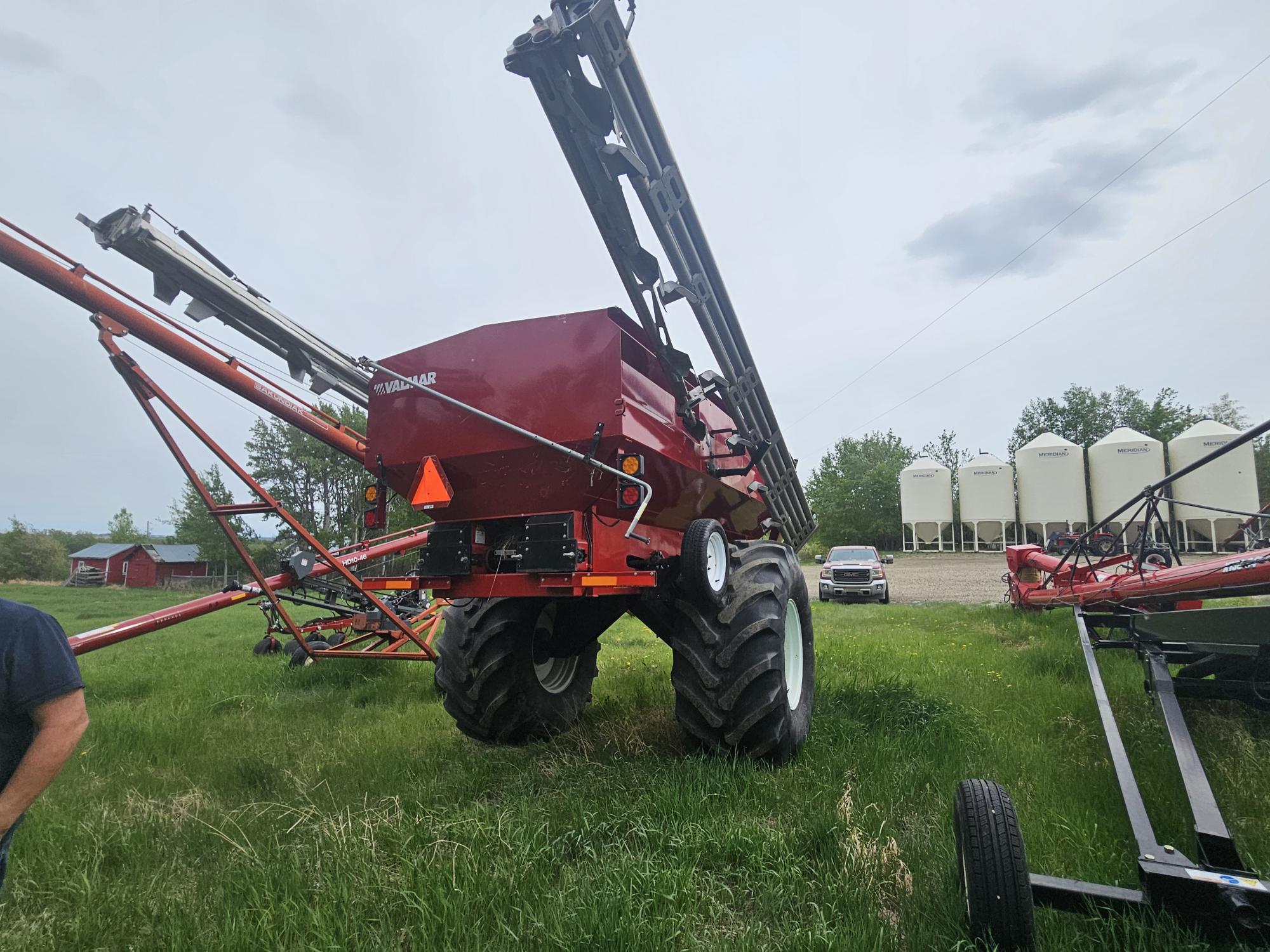 2016 Salford Valmar 8611 Applicator