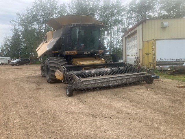 2011 CLAAS 770 Combine