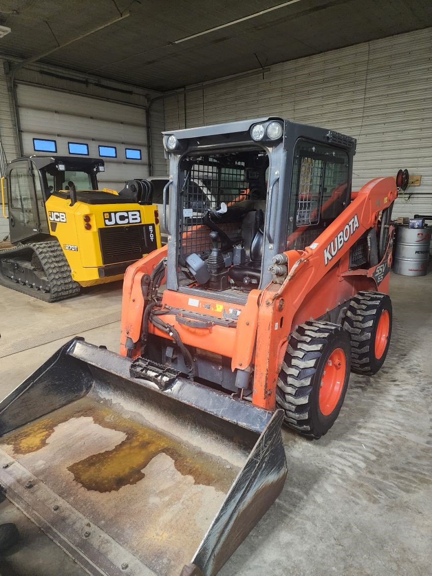 2016 Kubota SSV65 Skid Steer Loader