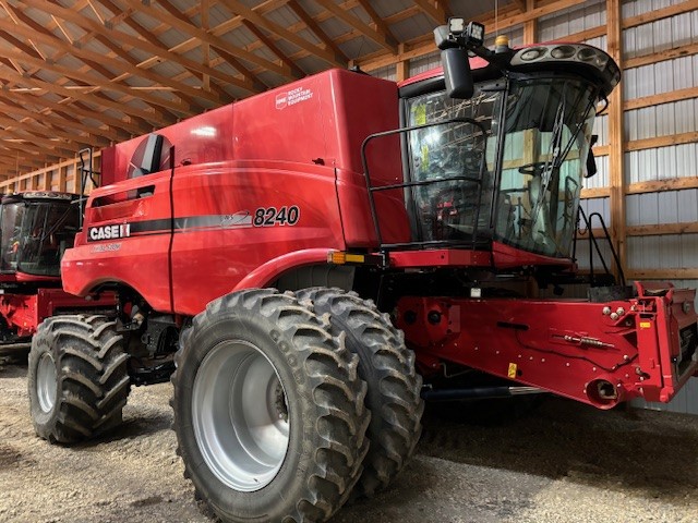 2017 Case IH 8240 Combine