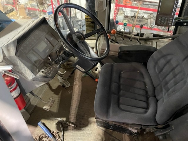 1990 Versatile 876 Tractor