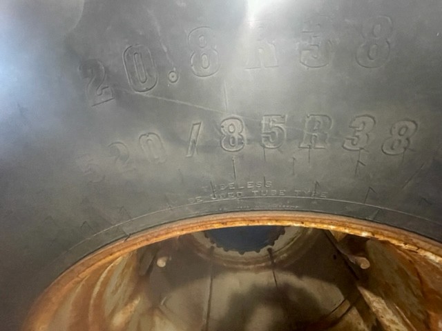 1990 Versatile 876 Tractor