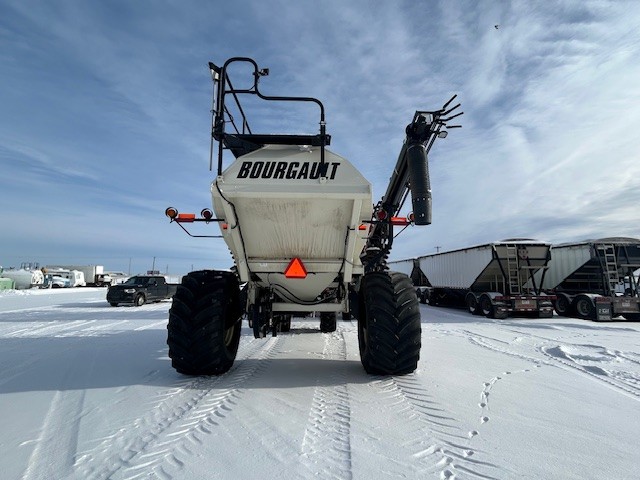 2011 Bourgault 5810 Air Drill