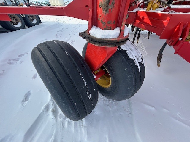 2011 Bourgault 5810 Air Drill