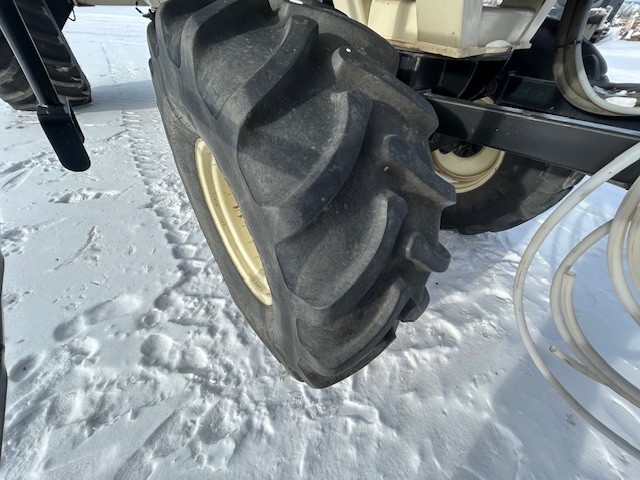 2011 Bourgault 5810 Air Drill