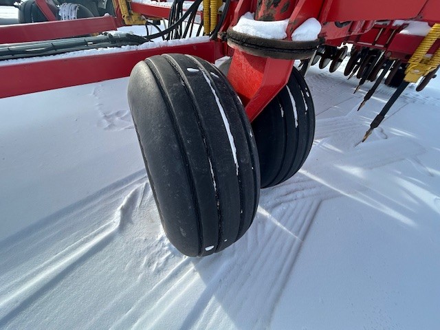 2011 Bourgault 5810 Air Drill