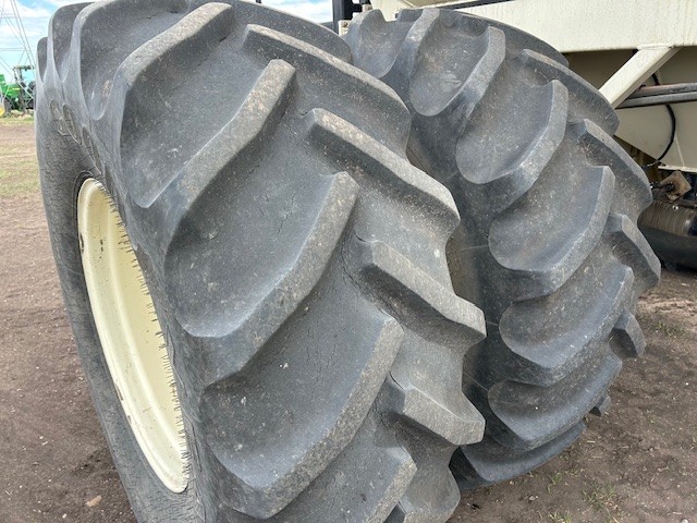 2012 Bourgault 3320-76 Air Drill