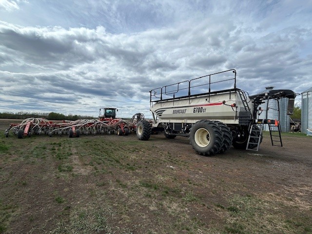 2012 Bourgault 3320-76 Air Drill