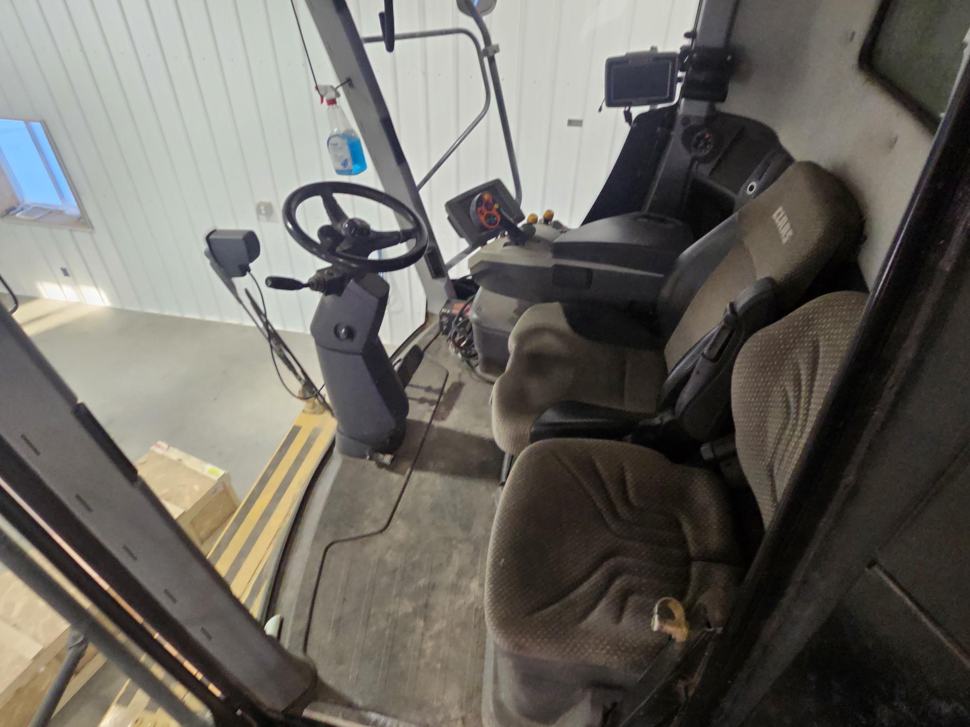 2013 CLAAS 670 Combine