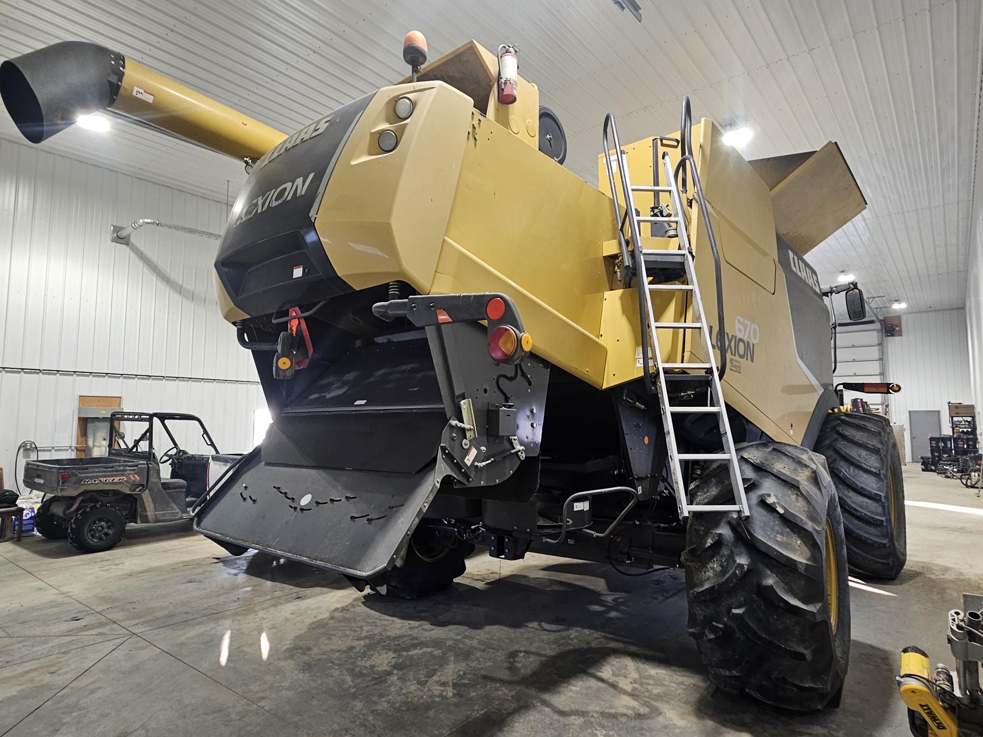 2013 CLAAS 670 Combine