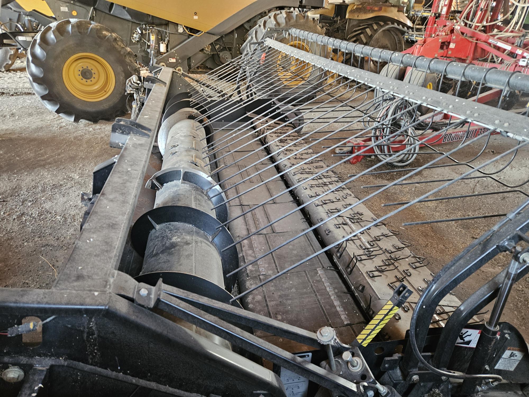 2013 CLAAS 670 Combine