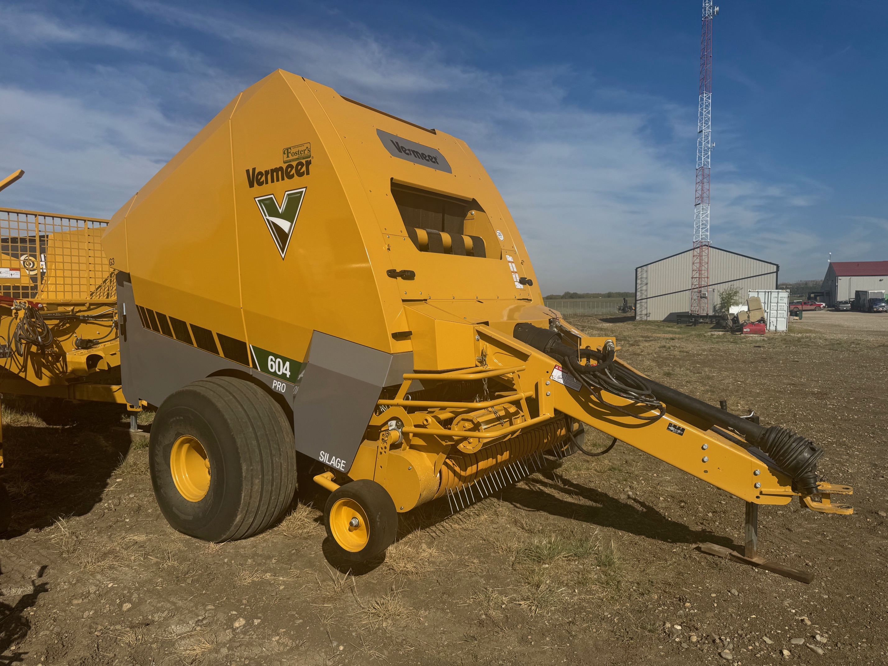 2022 Vermeer 604 Pro Baler/Round