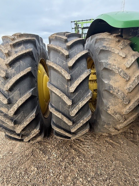2012 John Deere 9560R Tractor