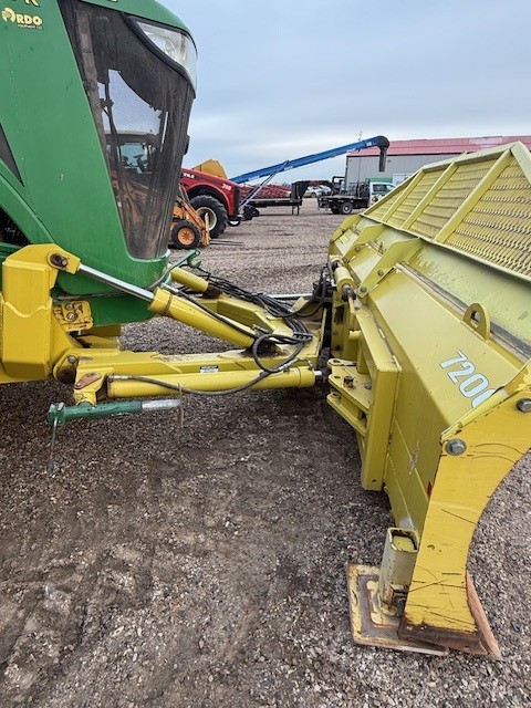 2012 John Deere 9560R Tractor