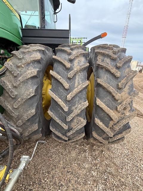 2012 John Deere 9560R Tractor