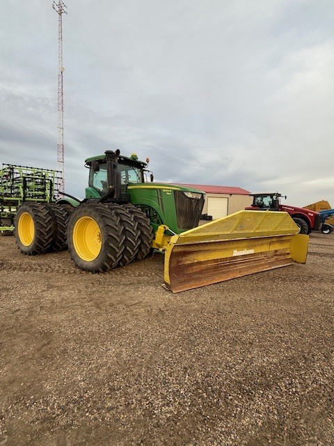 2012 John Deere 9560R Tractor