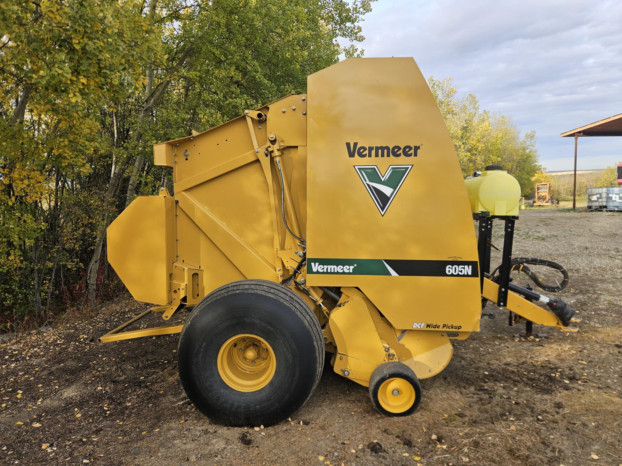 2012 Vermeer 605N Baler/Round