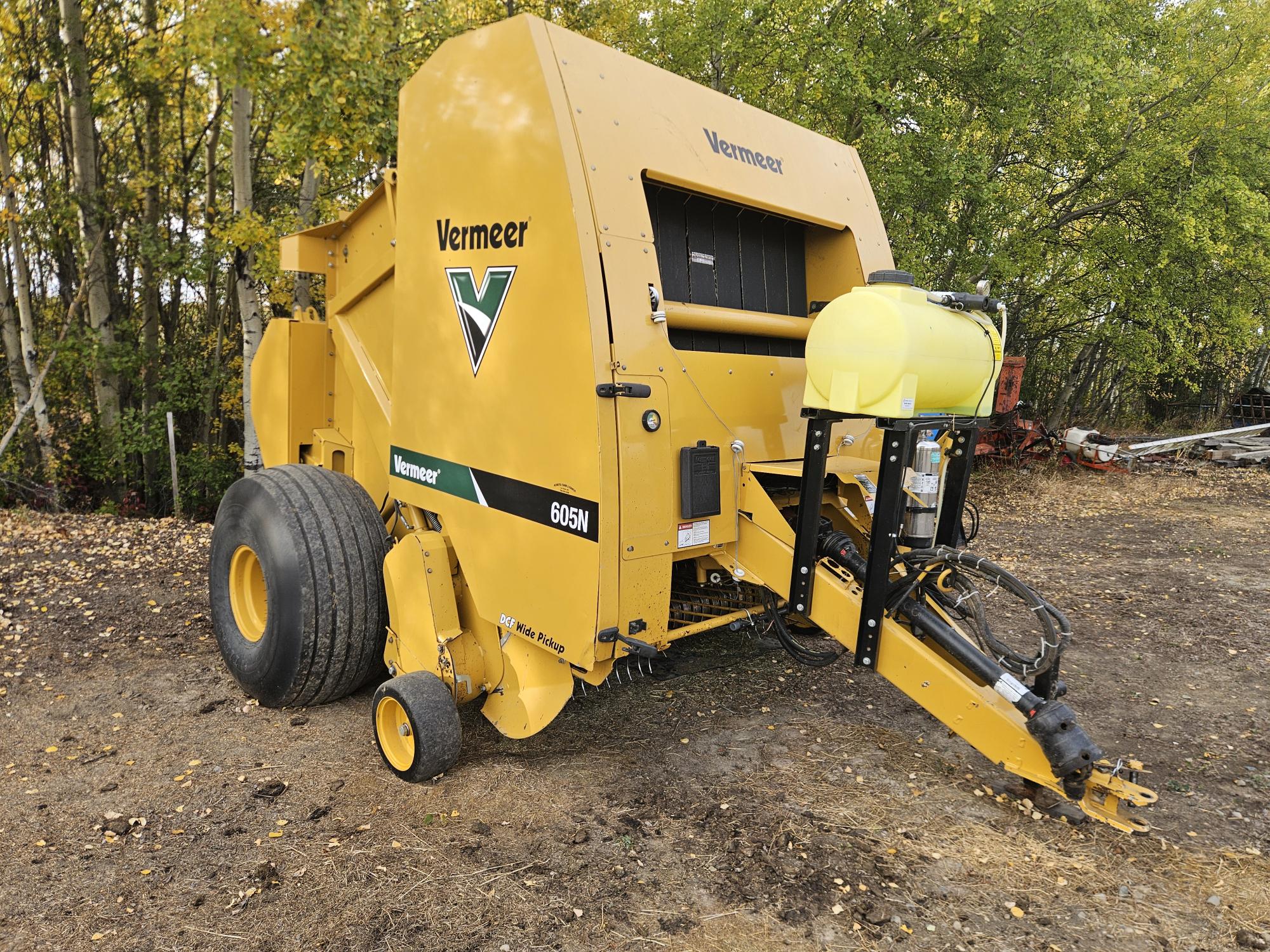 2012 Vermeer 605N Baler/Round