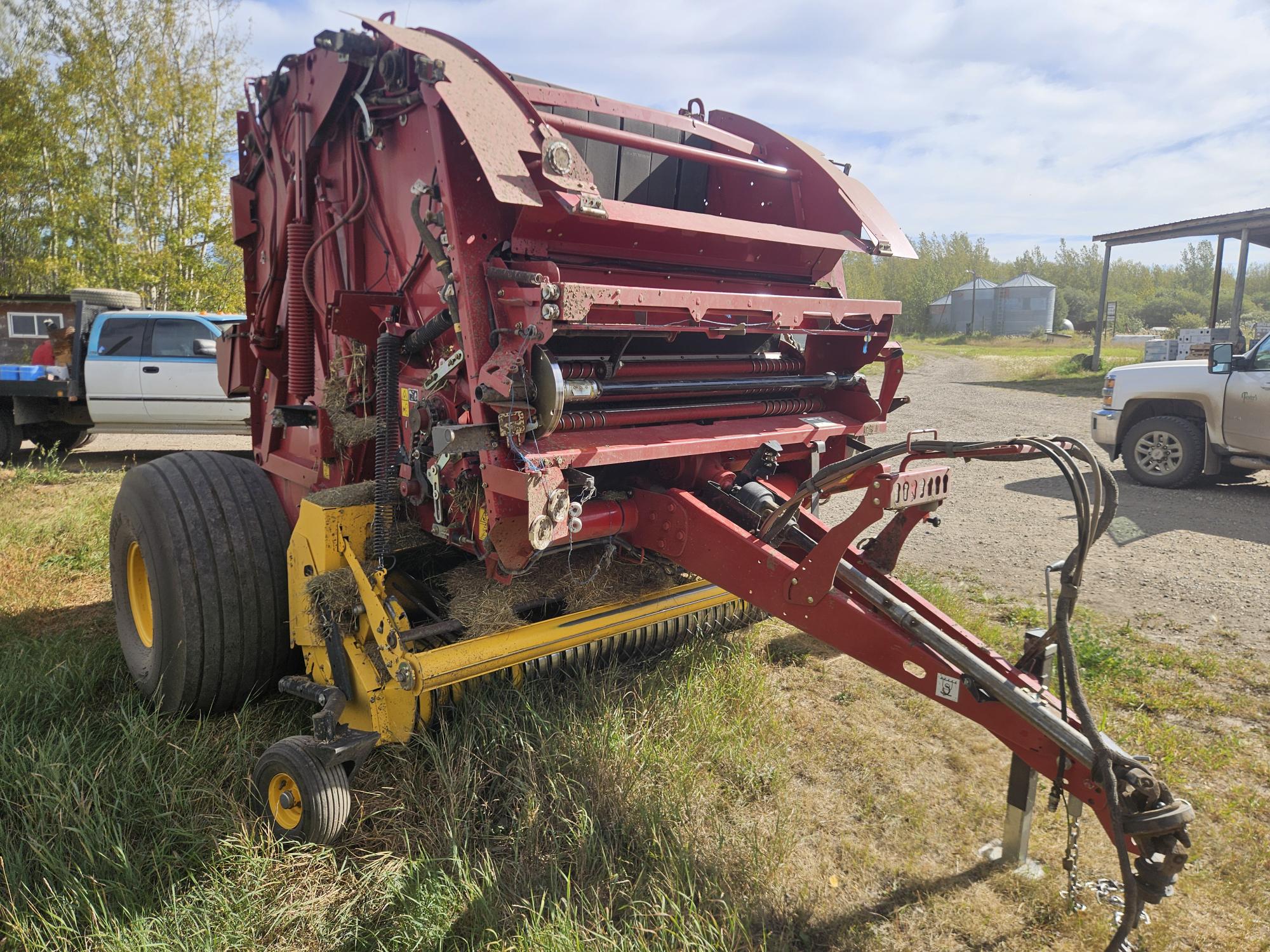 2020 New Holland Rollbelt 560 Baler/Round