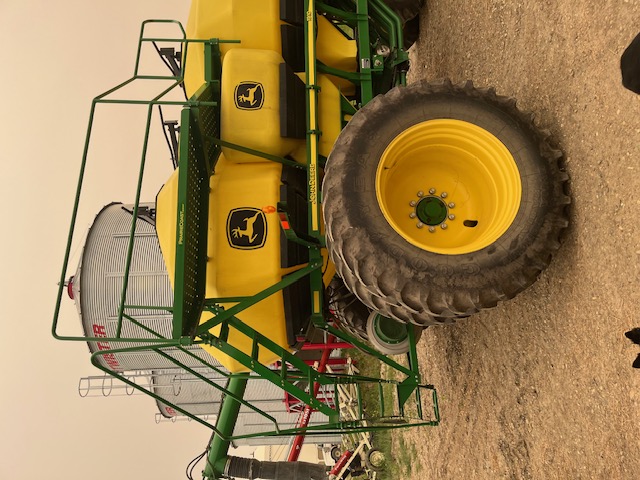 2012 John Deere 1870 Air Seeder