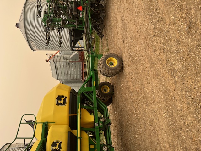 2012 John Deere 1870 Air Seeder