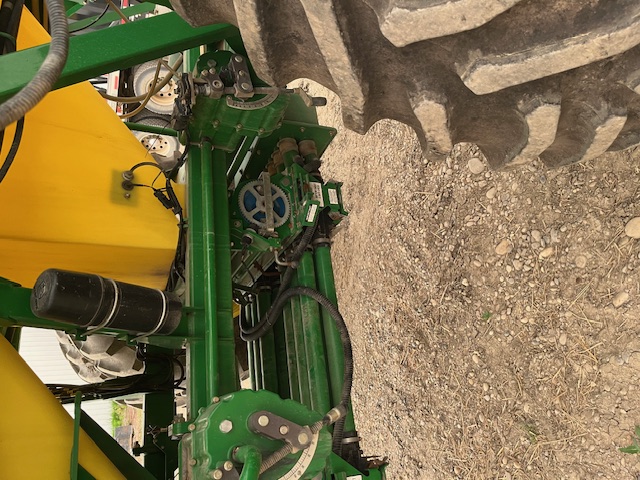 2012 John Deere 1870 Air Seeder