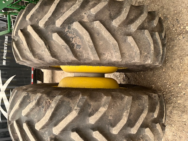 2012 John Deere 1870 Air Seeder