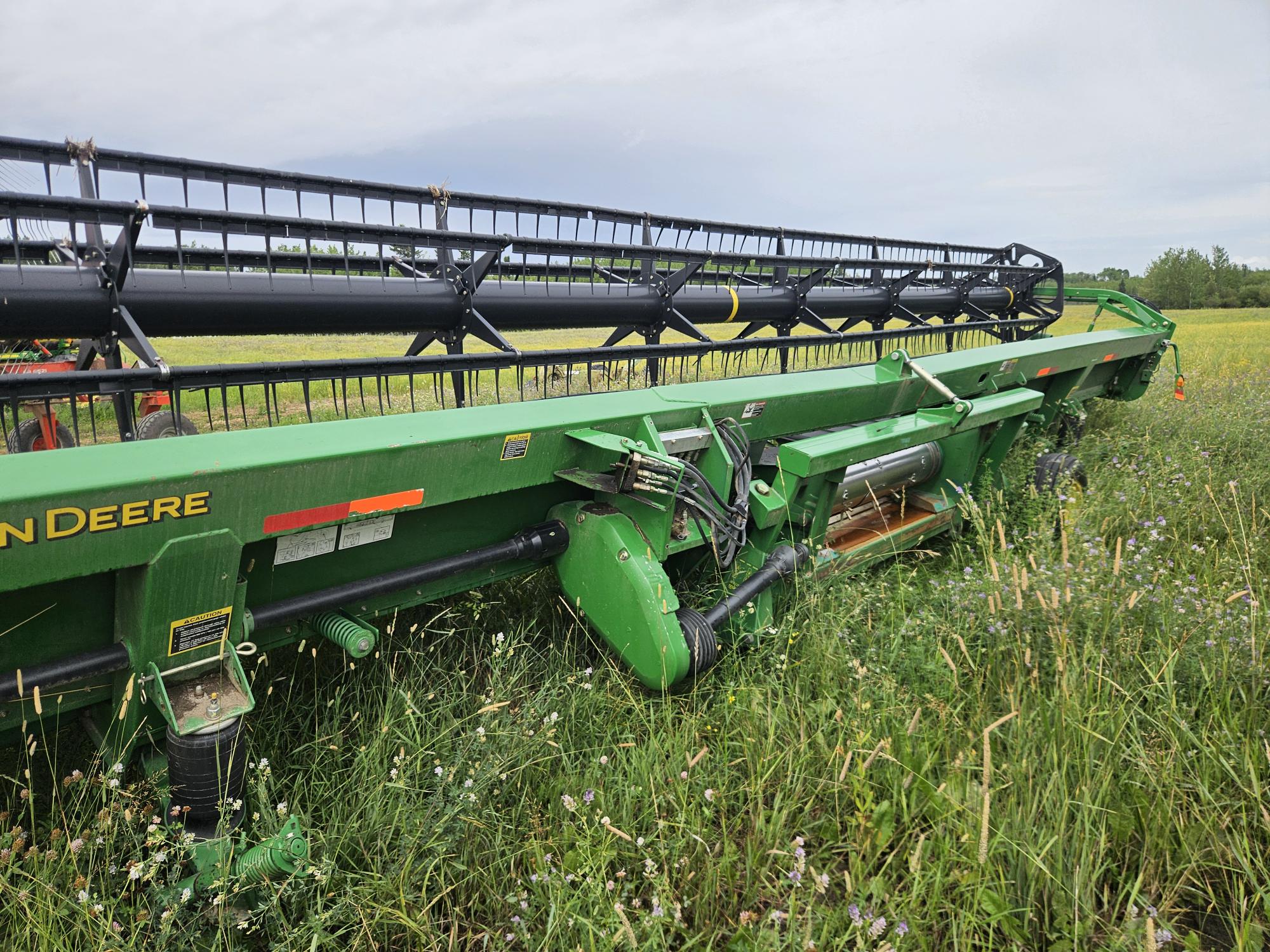 2009 John Deere 936D Header Combine