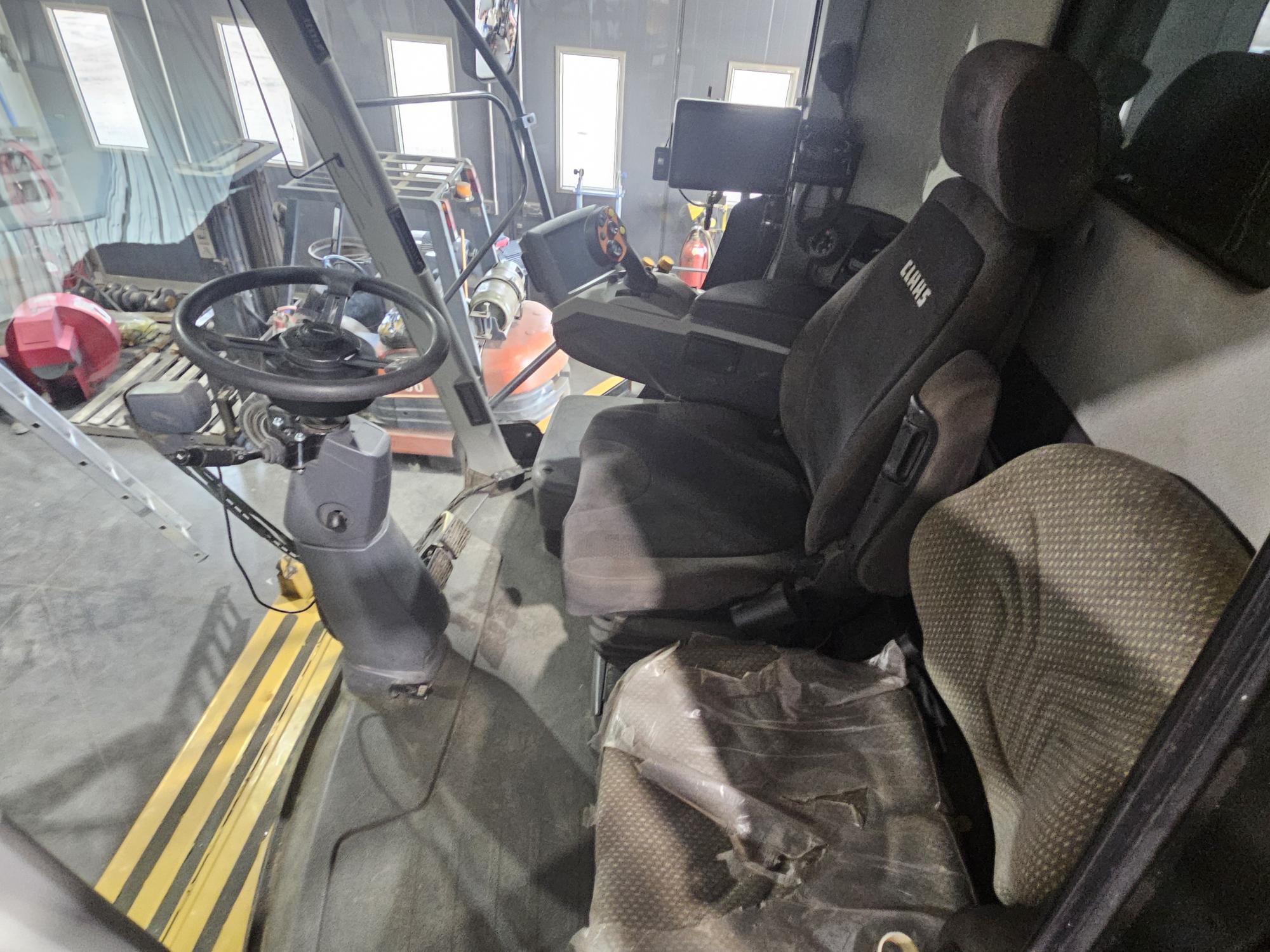 2011 CLAAS 770 Combine