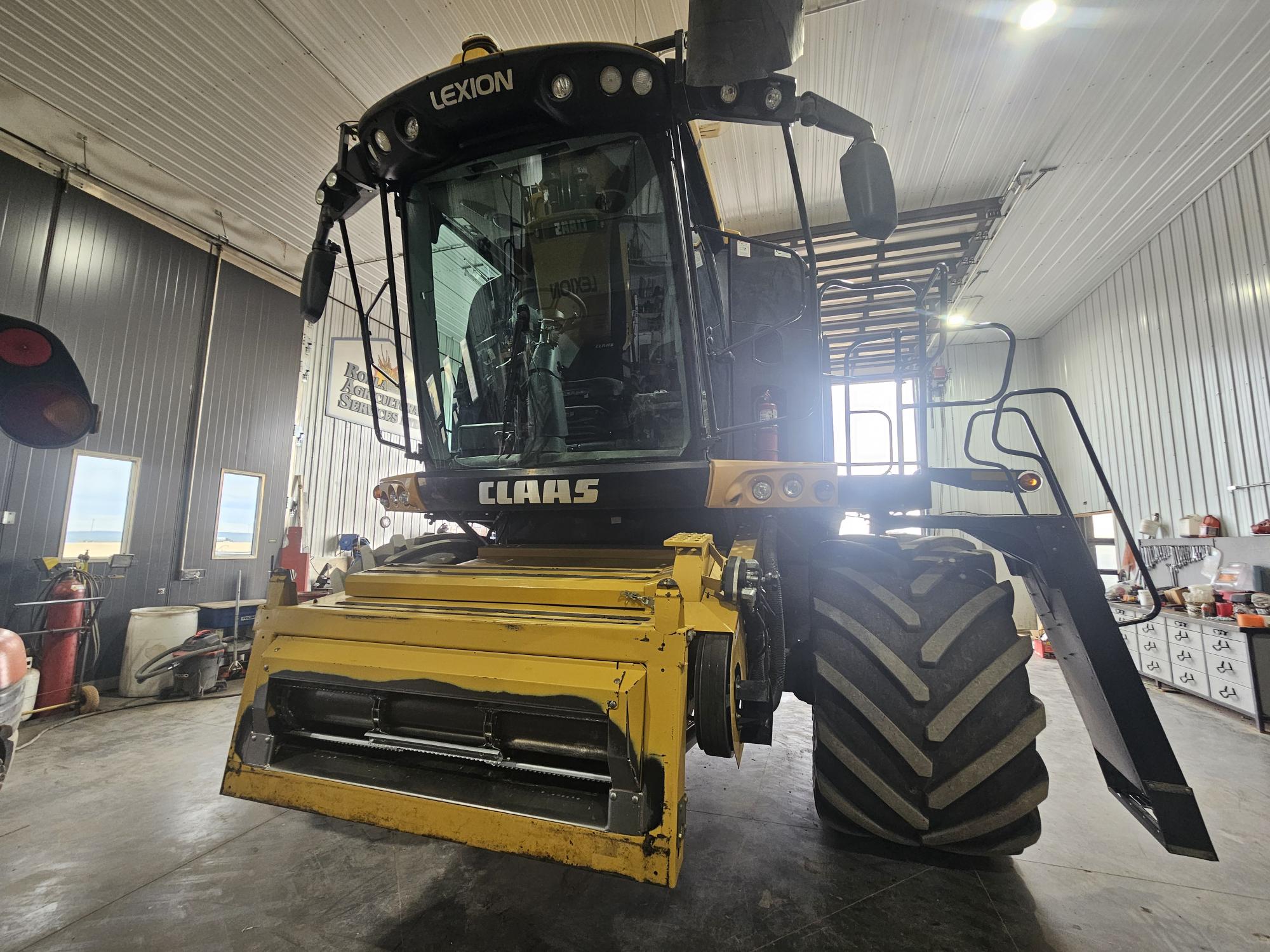 2011 CLAAS 770 Combine