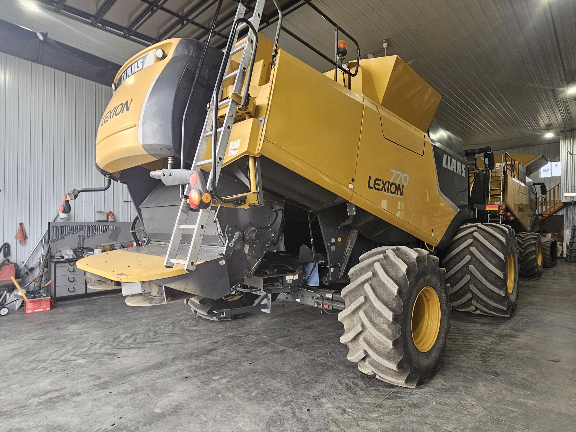 2011 CLAAS 770 Combine