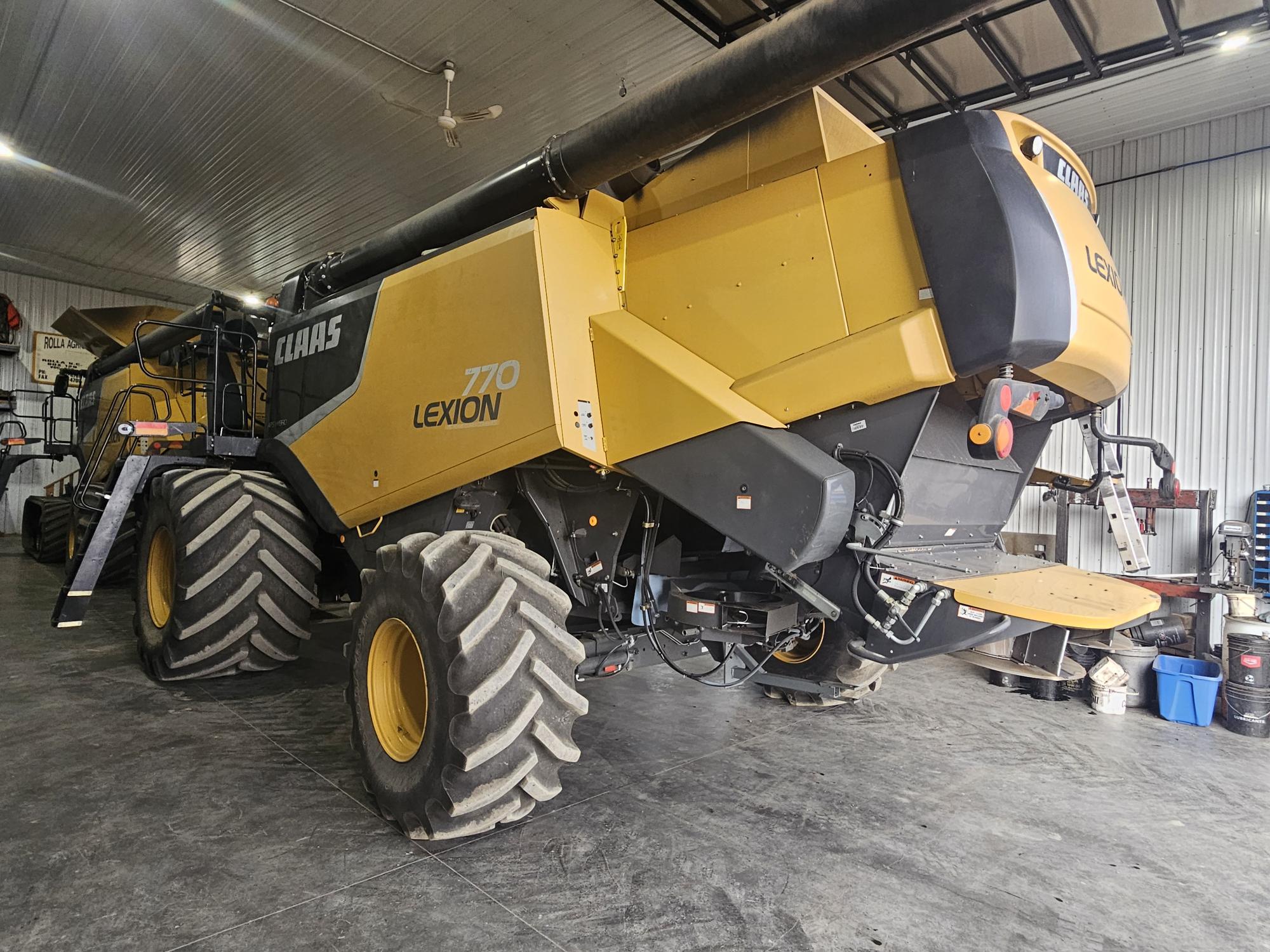 2011 CLAAS 770 Combine