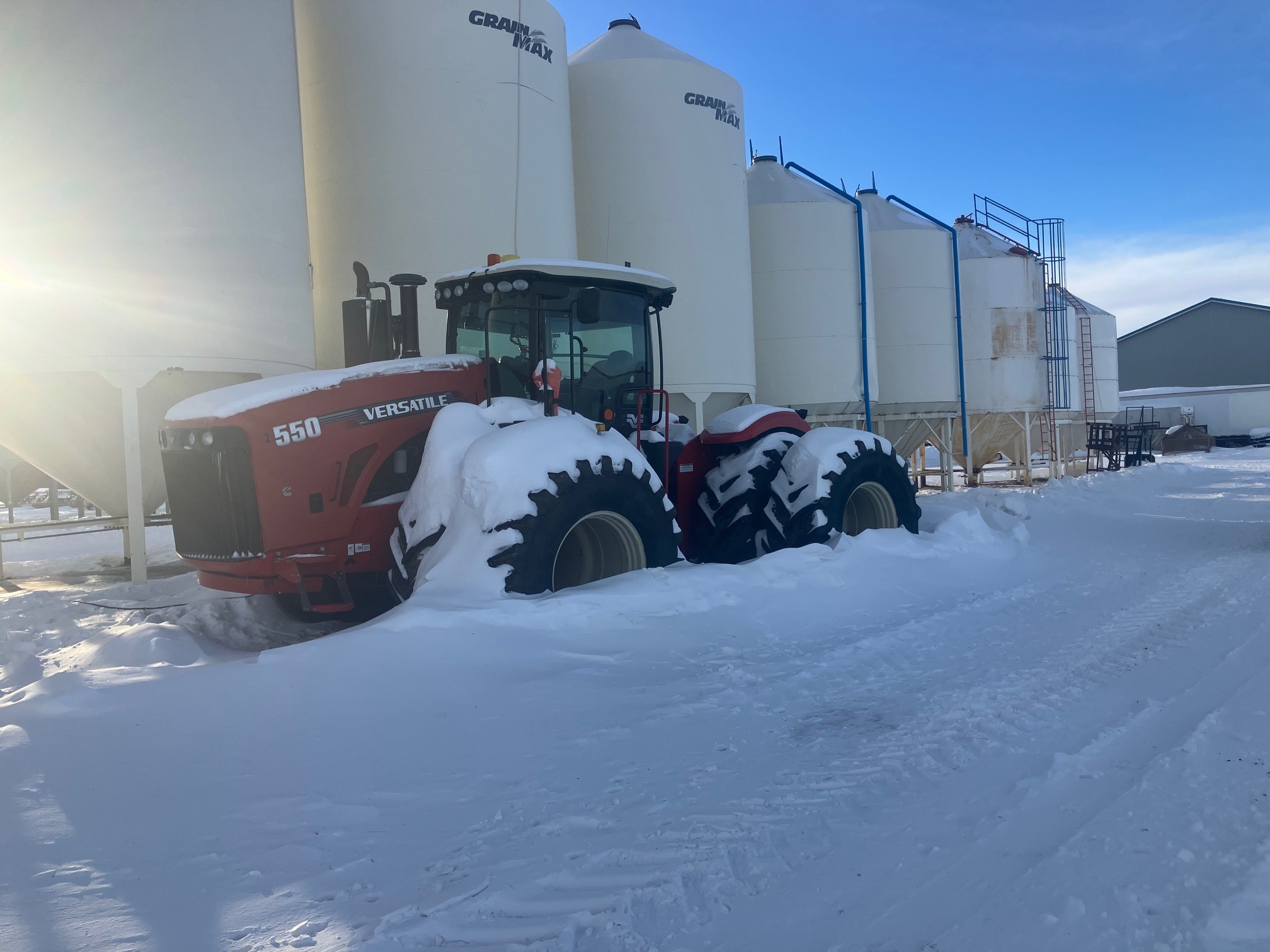 2015 Versatile 550 Tractor